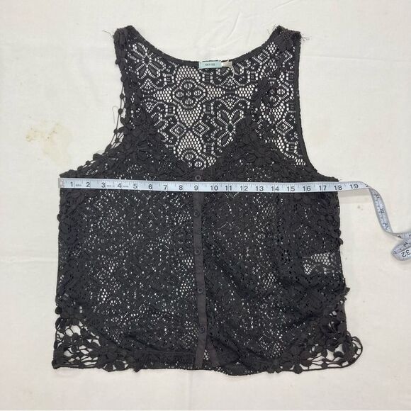 Kimchi Blue Black Lace Vest SZ M Festival Wear Sexy Feminine Crochet Layering - Picture 9 of 13